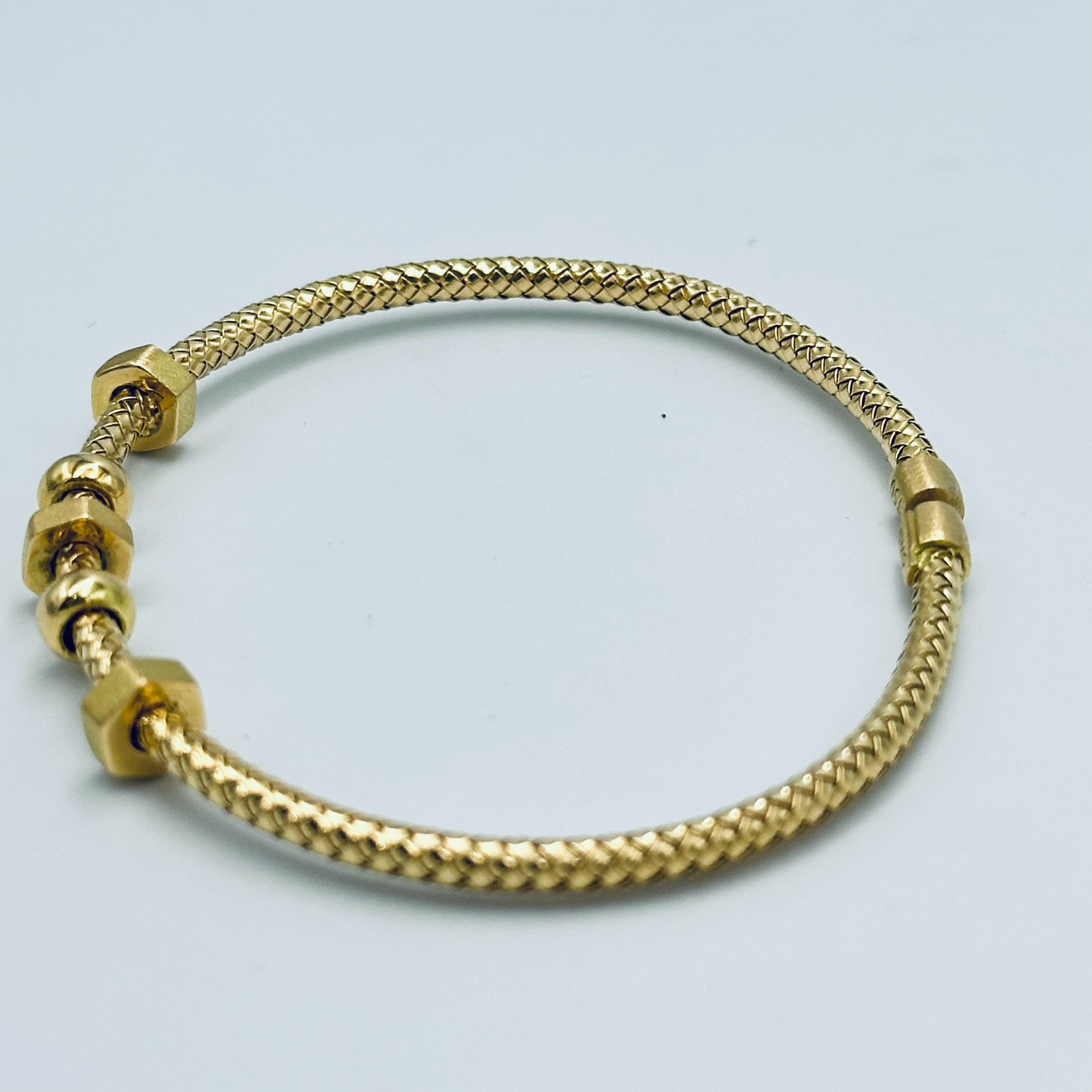 Load image into Gallery viewer, Bangle (18 Karat)
